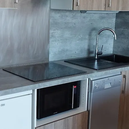 2 Pieces Au Pied Des Pistes - Animaux Admis - Fr-1-771-47 * Les Adrets